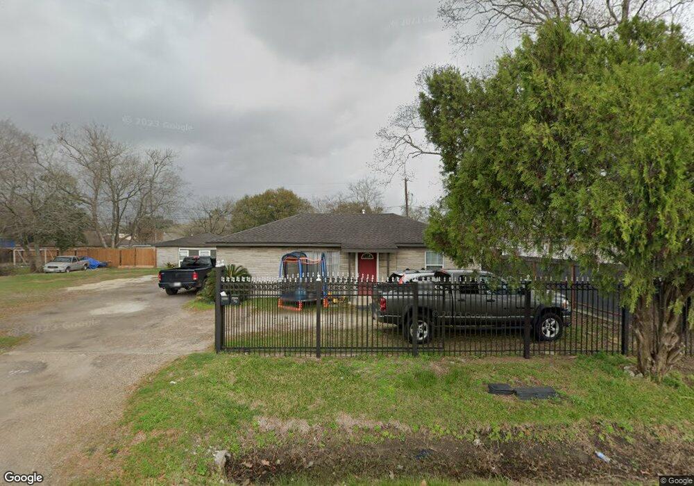 13421 Indianapolis St, Houston, TX 77015 - photo 1