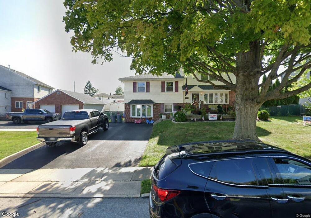 220 Bourne Dr, Broomall, PA 19008 - photo 1