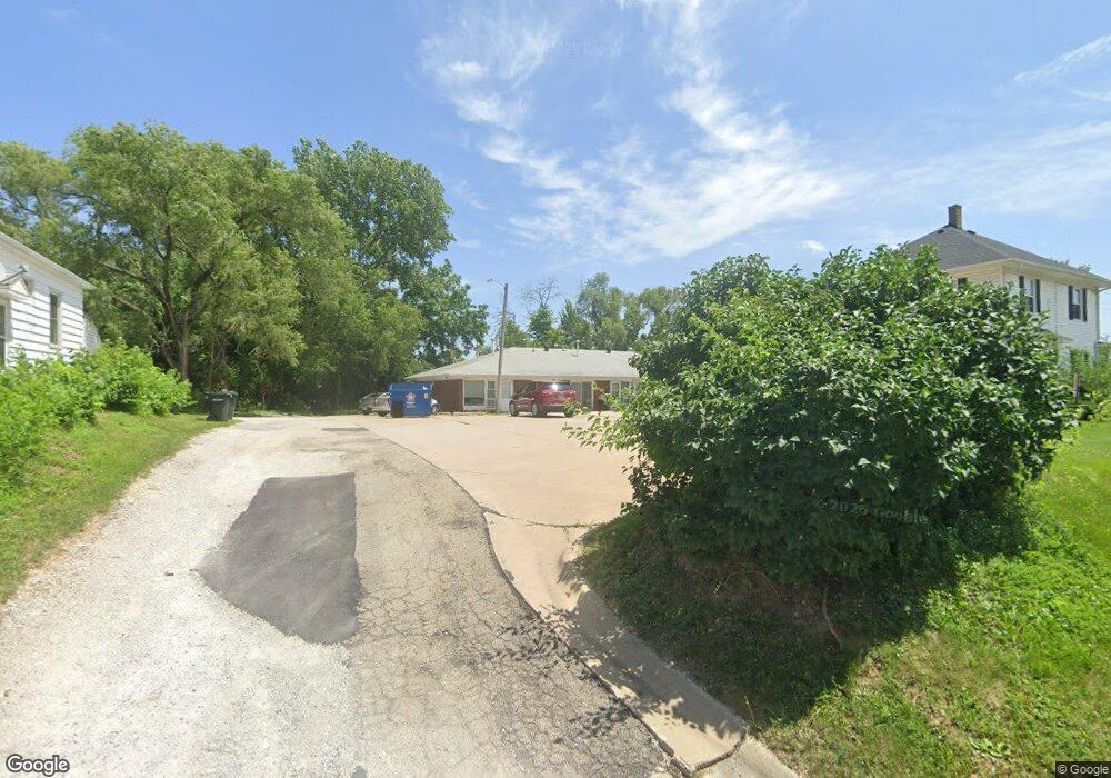 2312 E Locust St, Davenport, IA 52803 - photo 1