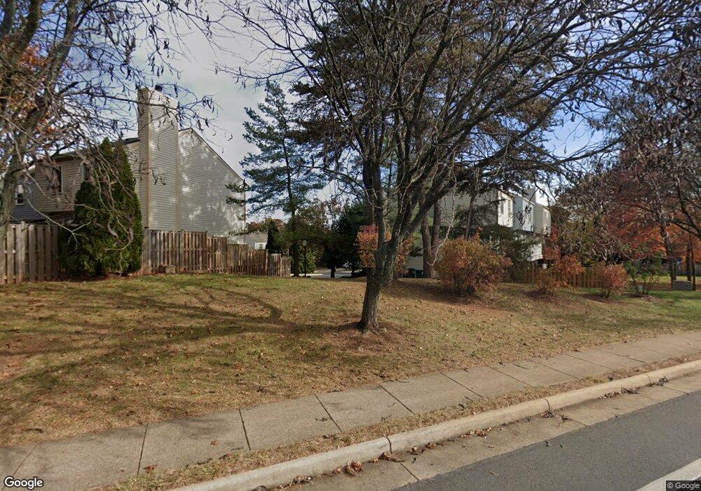 21918 Myrtlewood Square, Sterling, VA 20164 - photo 1