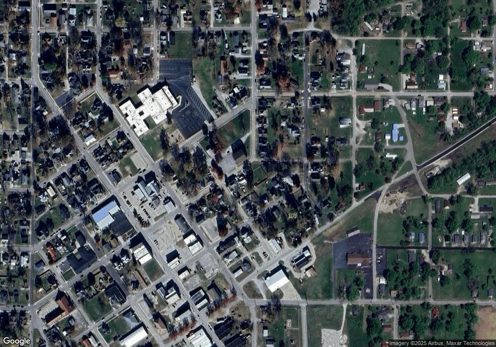 312 E 3rd St, Bicknell, IN 47512 - photo 1