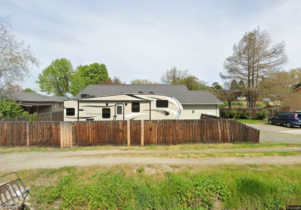 1764 N 10th St, Central Point, OR 97502 - photo 1