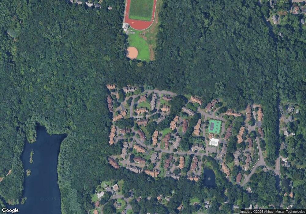 542 Muirfield Ln unit 542, West Haven, CT 06516 - photo 1