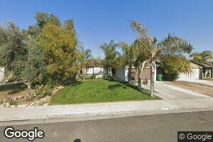 9100 Maxwell Ct, Lamont, CA 93241