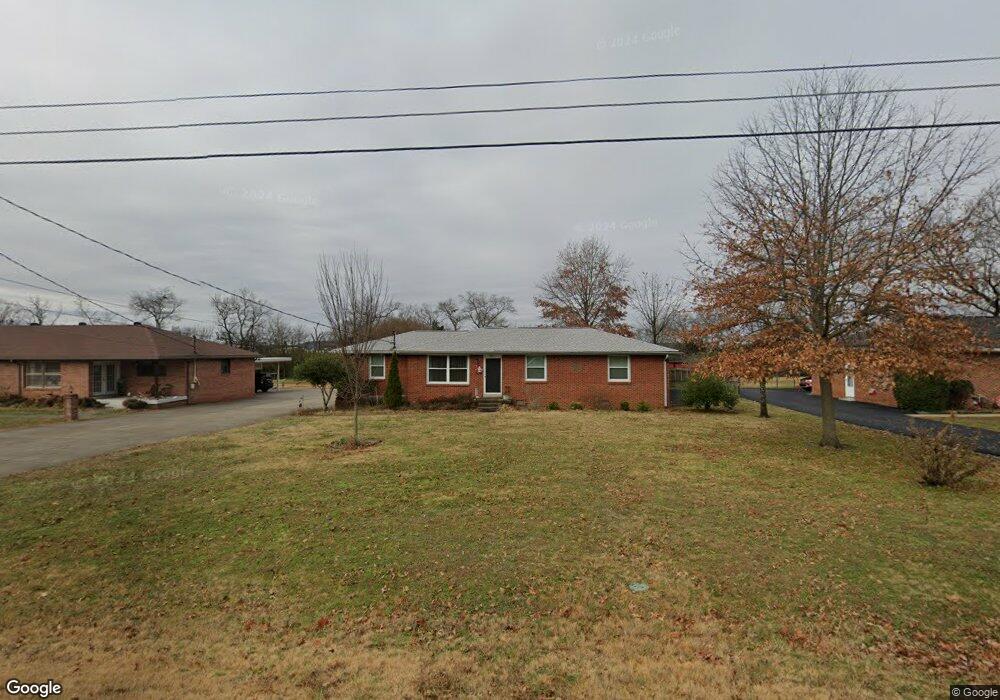 820 Castle Heights Ave, Lebanon, TN 37087 - photo 1