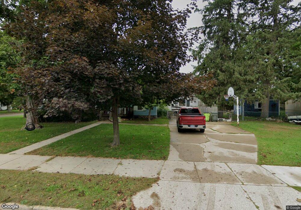 423 Suffolk St, Lowell, MI 49331 - photo 1