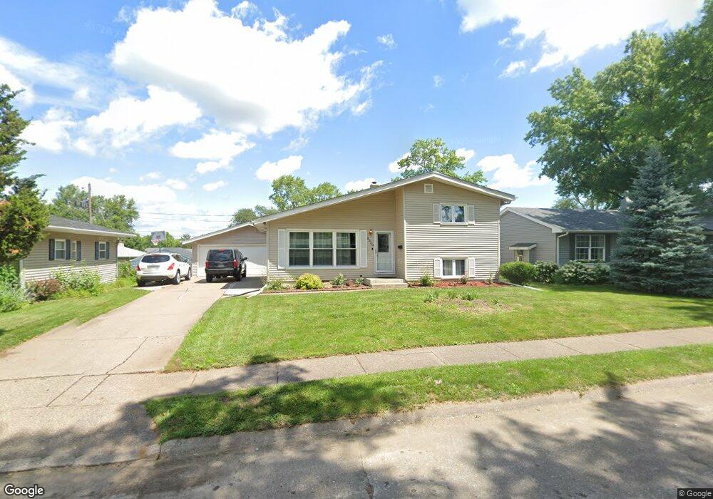 3020 W Laurel St, Davenport, IA 52804 - photo 1