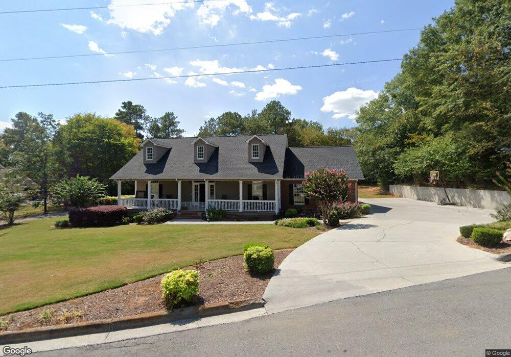 215 Highpoint Dr, Calhoun, GA 30701 - photo 1