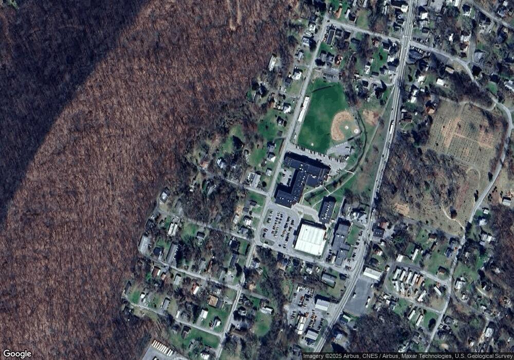 214 Concord Ave, Berkeley Springs, WV 25411 - photo 1