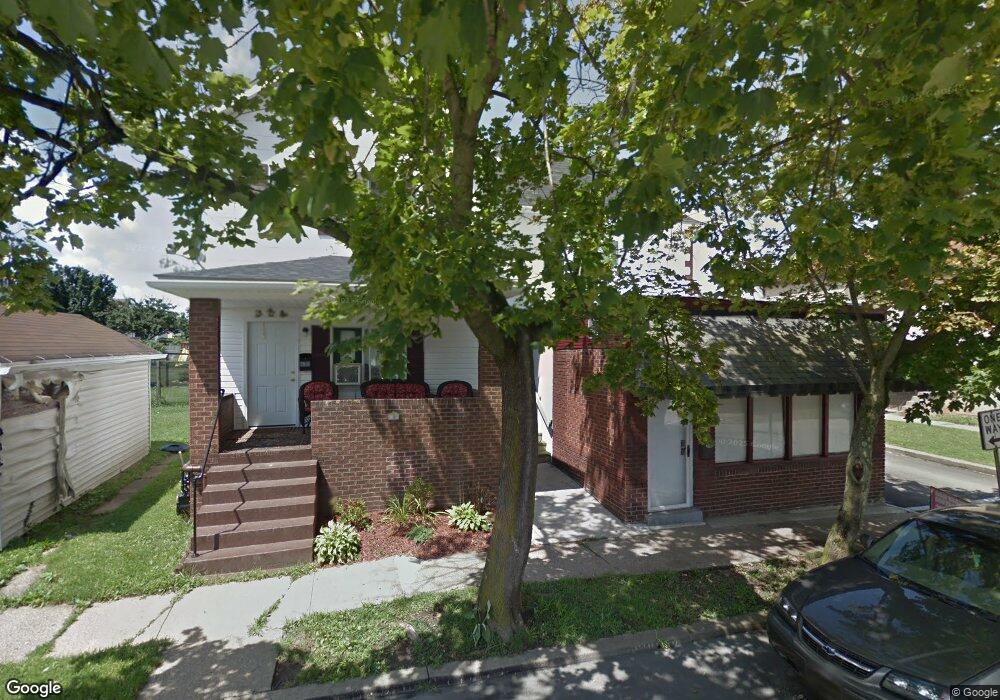 610 Hawthorne St, Vandergrift, PA 15690 - photo 1