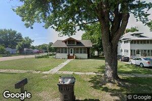 718 W H St, Wymore, NE 68466
