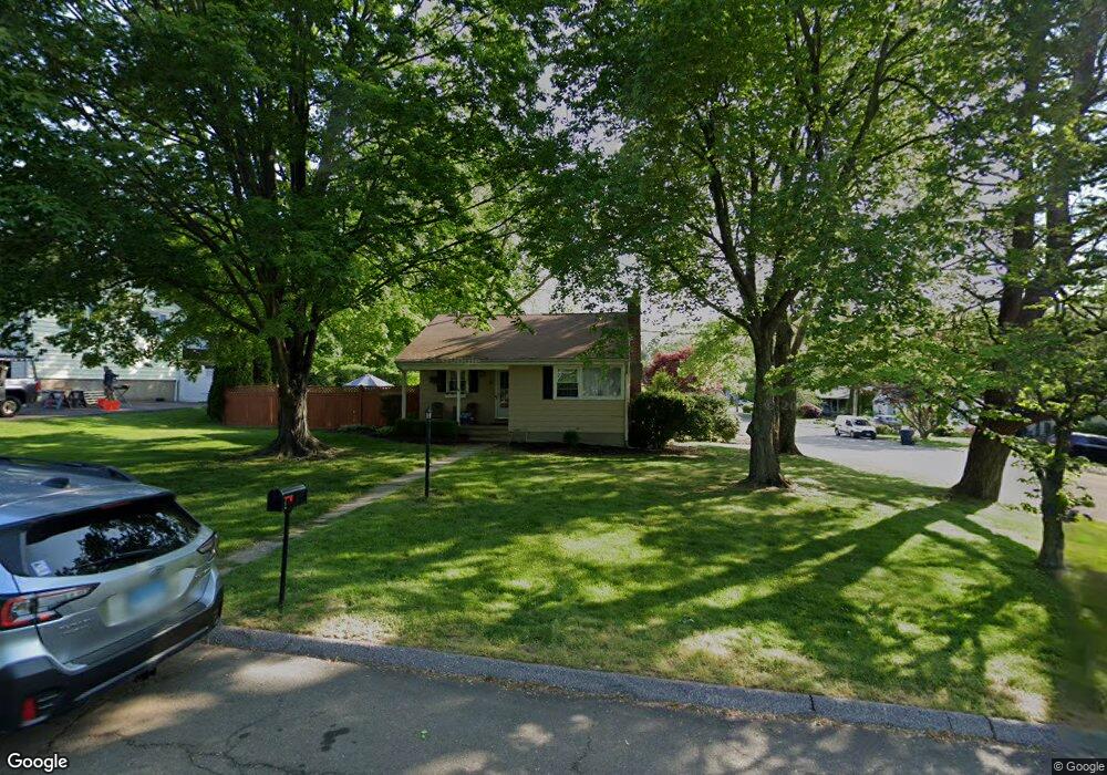 2 Scott Ln, Trumbull, CT 06611 - photo 1