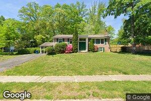 9120 Kristin Ln, Fairfax, VA 22032