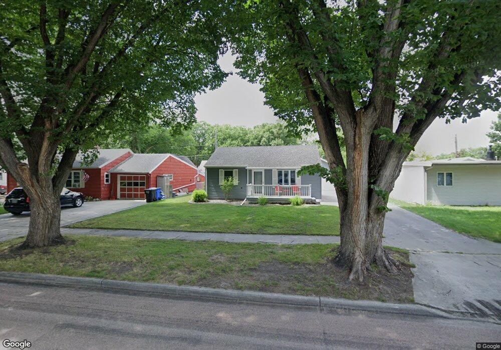 917 19th St S, Fargo, ND 58103 - photo 1