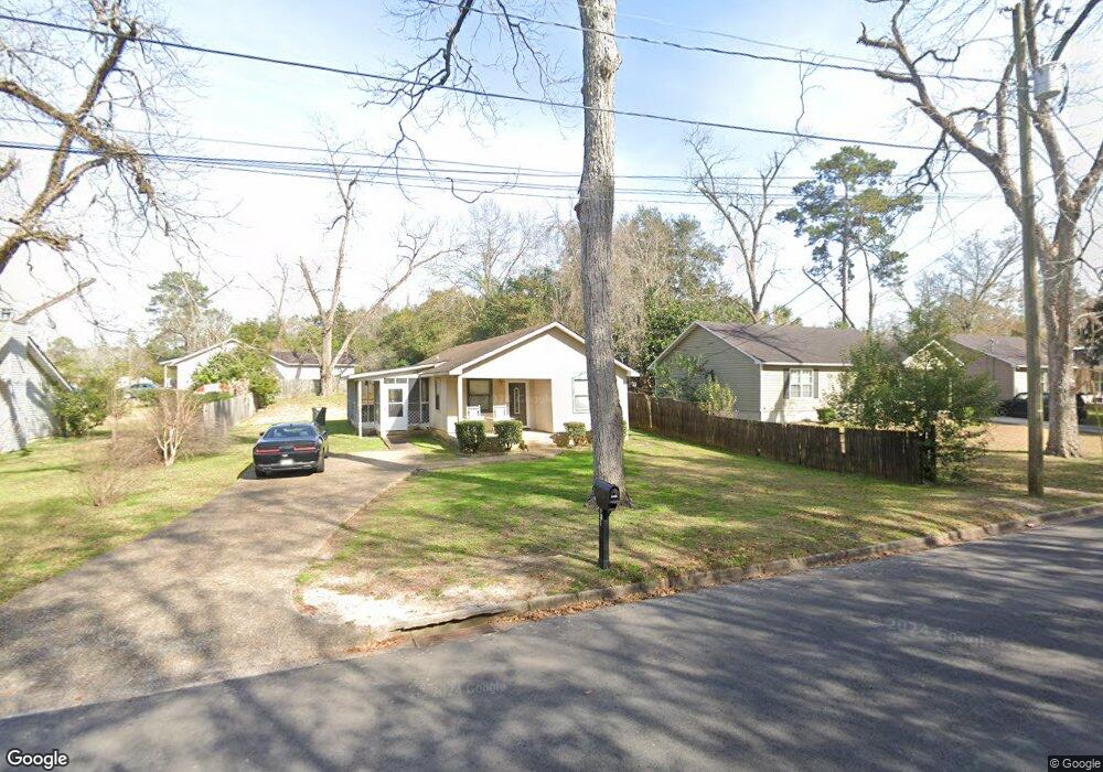 610 Young St, Thomasville, GA 31792 - photo 1