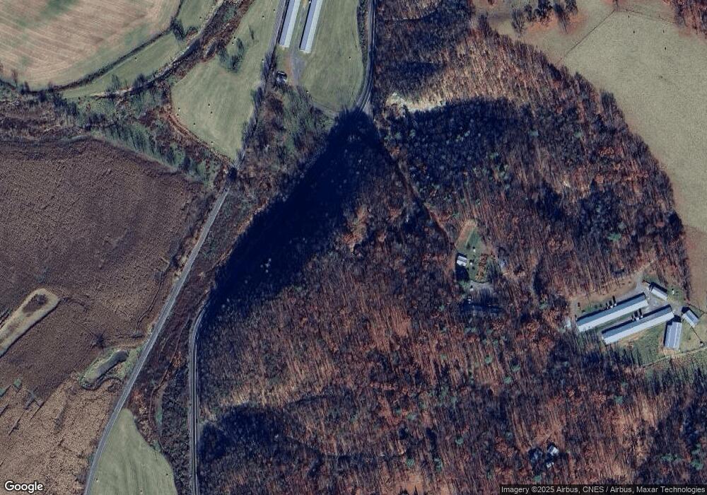 174 Crossover Ln, Moorefield, WV 26836 - photo 1