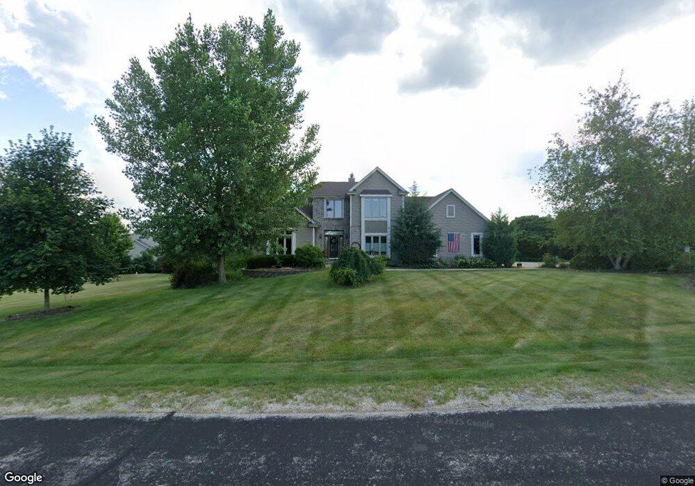 N52W26889 Laura Way, Pewaukee, WI 53072 - photo 1