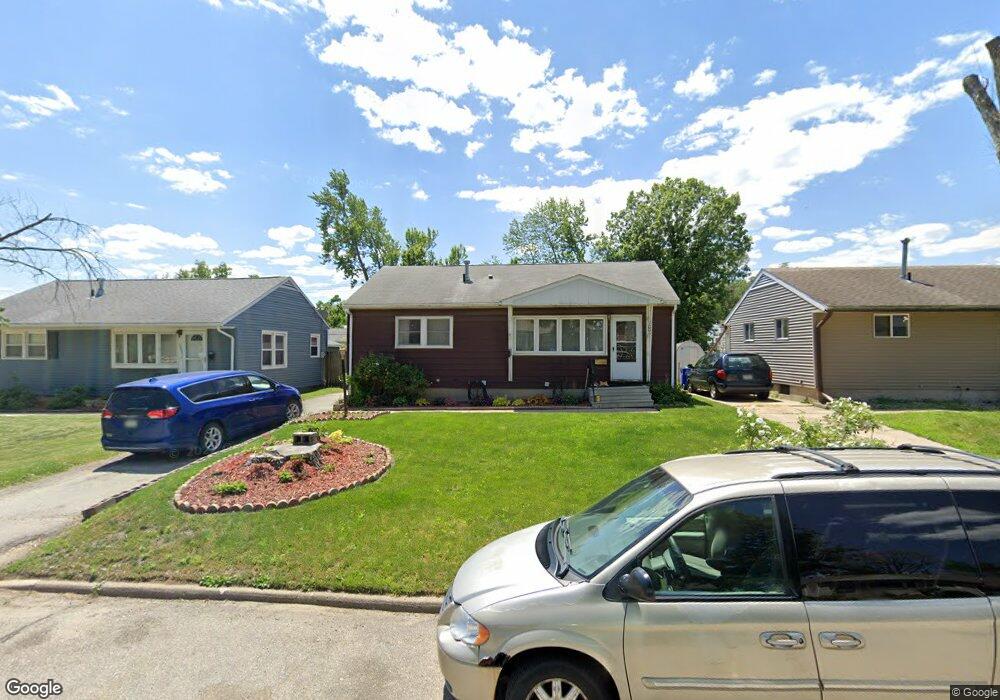 1001 39th St SE, Cedar Rapids, IA 52403 - photo 1