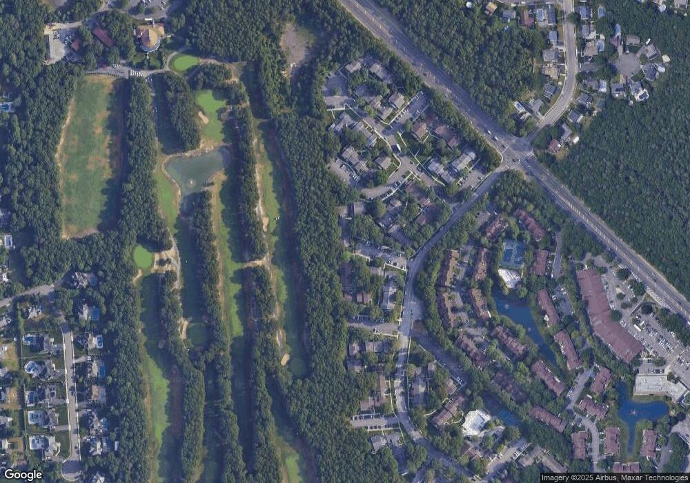 228 Springmeadow Dr, Holbrook, NY 11741 - photo 1