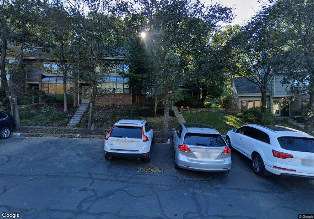 11025 Thrush Ridge Rd, Reston, VA 20191 - photo 1