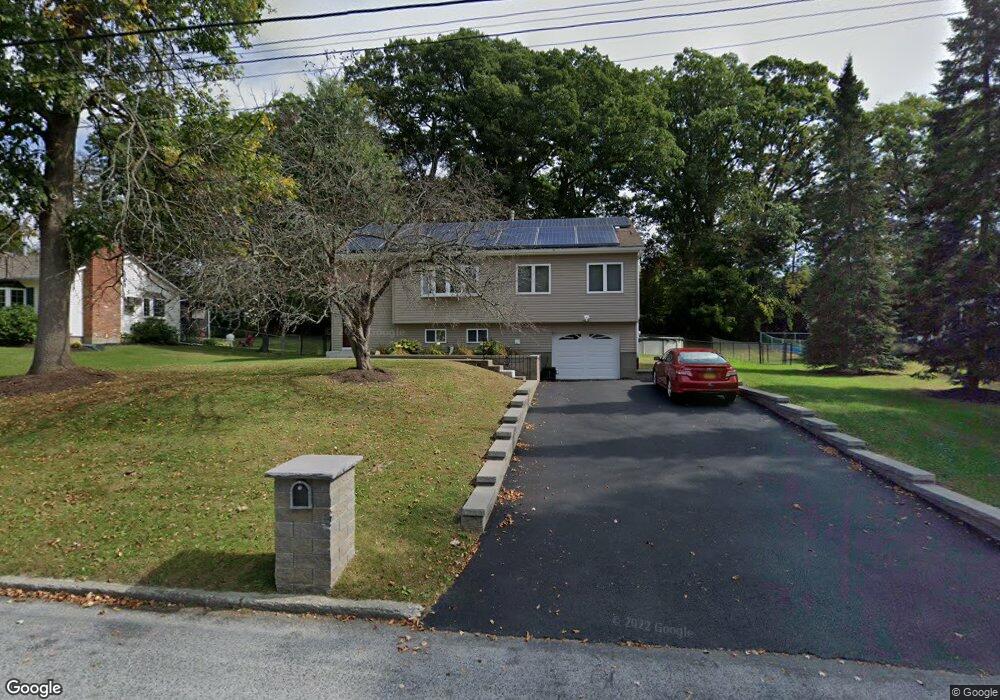 31 Crown Blvd, Newburgh, NY 12550 - photo 1