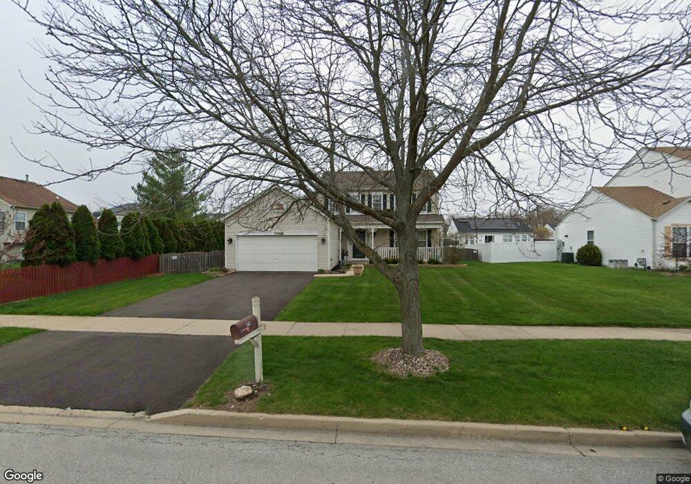 742 N Commonwealth Ave, Aurora, IL 60506 - photo 1