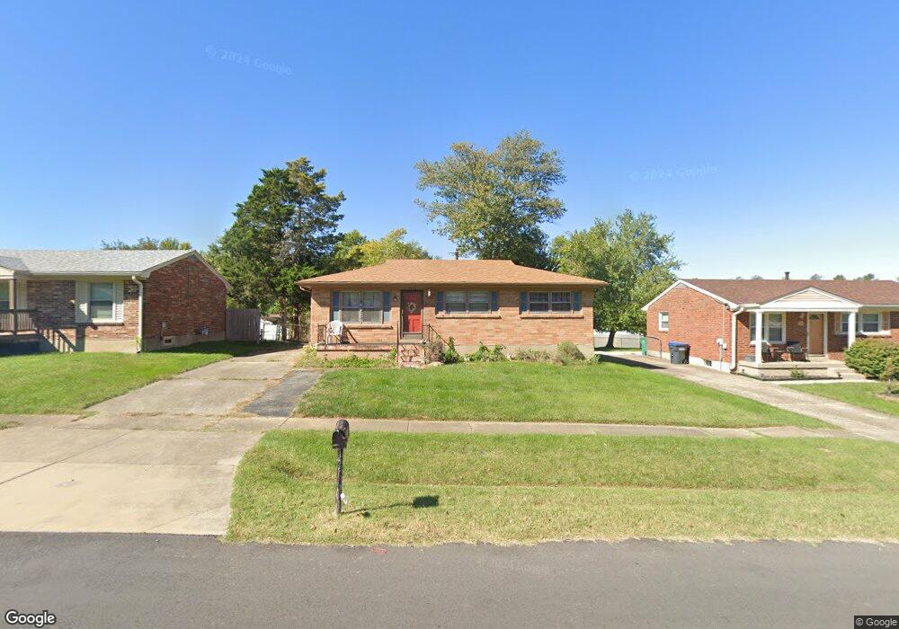 9212 Lantana Dr, Louisville, KY 40229 - photo 1