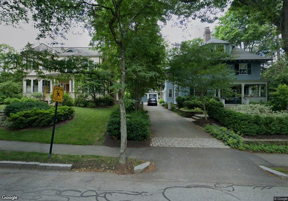 19 Circuit Rd, Chestnut Hill, MA 02467 - photo 1