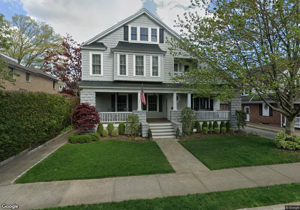 47 Kilburn Rd, Garden City, NY 11530 - photo 1