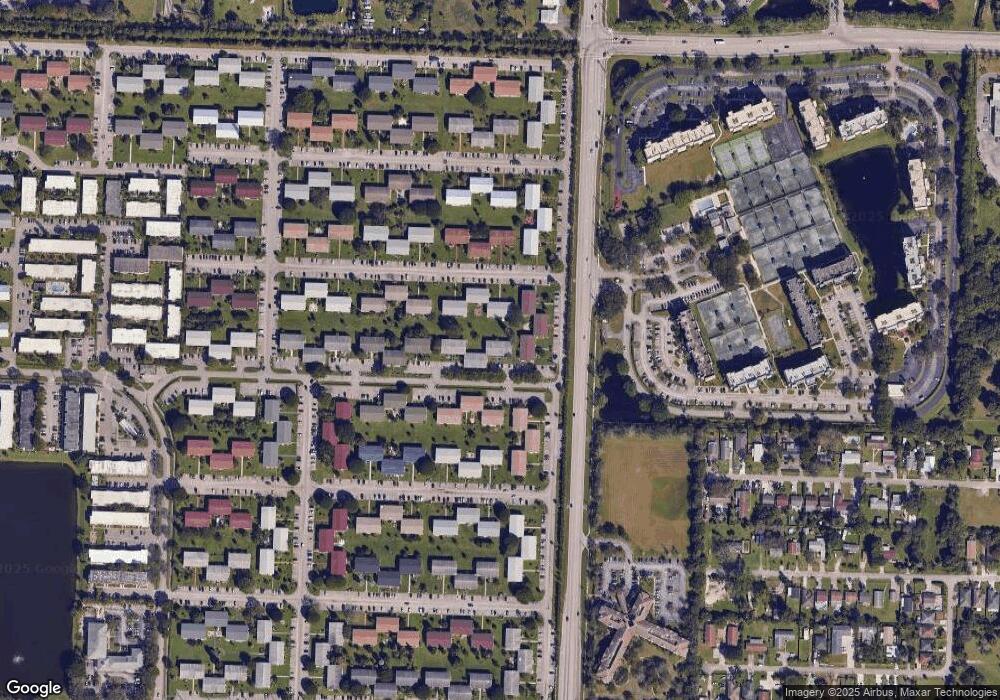 166 Norwich G unit 166G, West Palm Beach, FL 33417 - photo 1