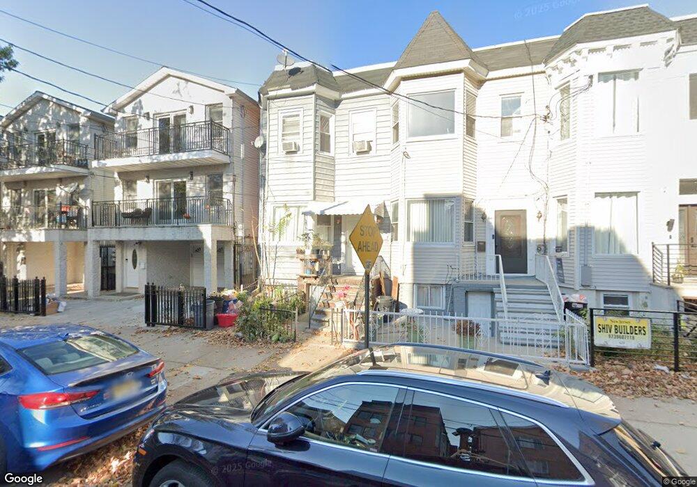 66 Lincoln St, Jersey City, NJ 07307 - photo 1