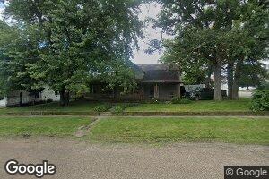 203 Market St, Coggon, IA 52218