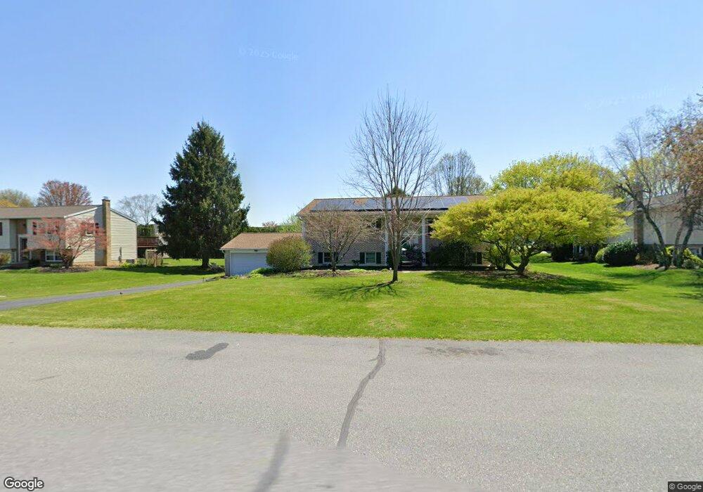 10 Runway Ave, New Holland, PA 17557 - photo 1