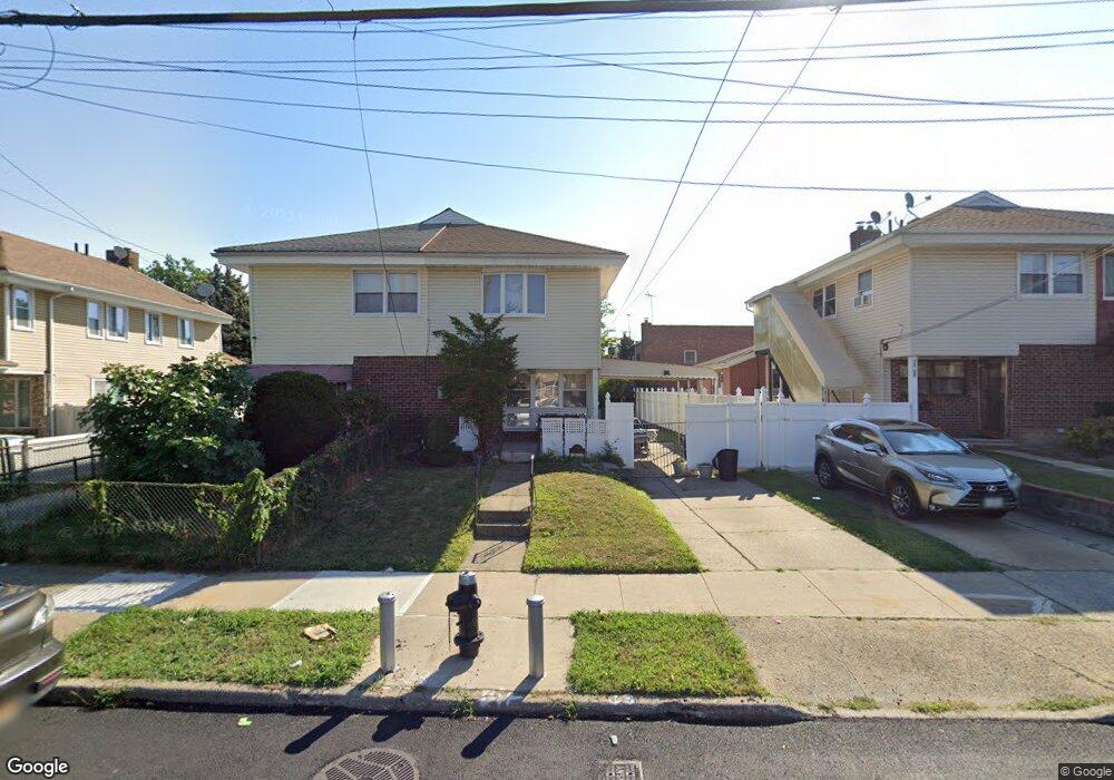 7211 164th St, Fresh Meadows, NY 11365 - photo 1