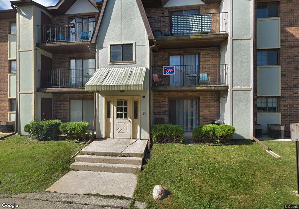 1240 Chalet Rd unit 104, Naperville, IL 60563 - photo 1