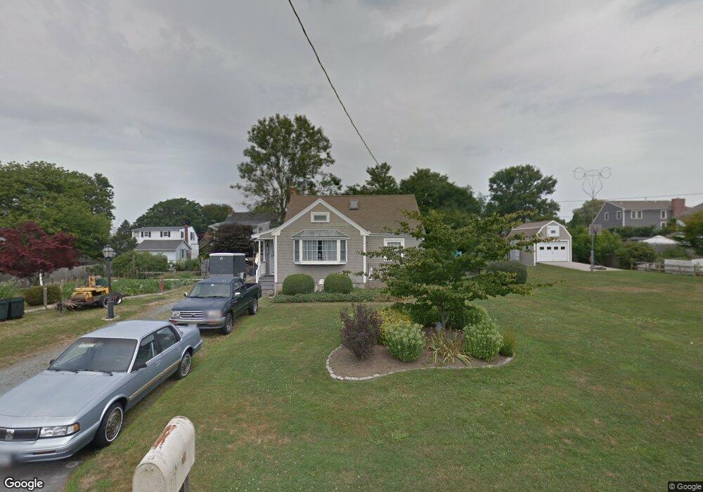 148 Newport Ave, Middletown, RI 02842 - photo 1