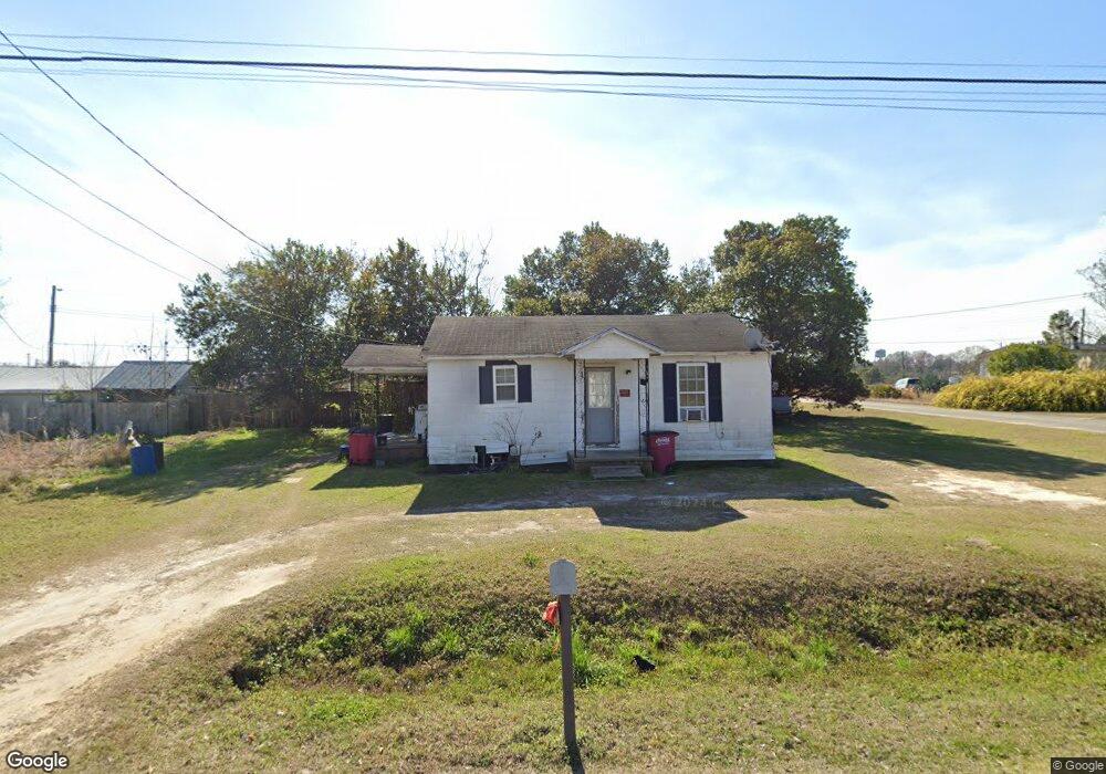 102 NE Railroad St, Mc Rae Helena, GA 31037 - photo 1