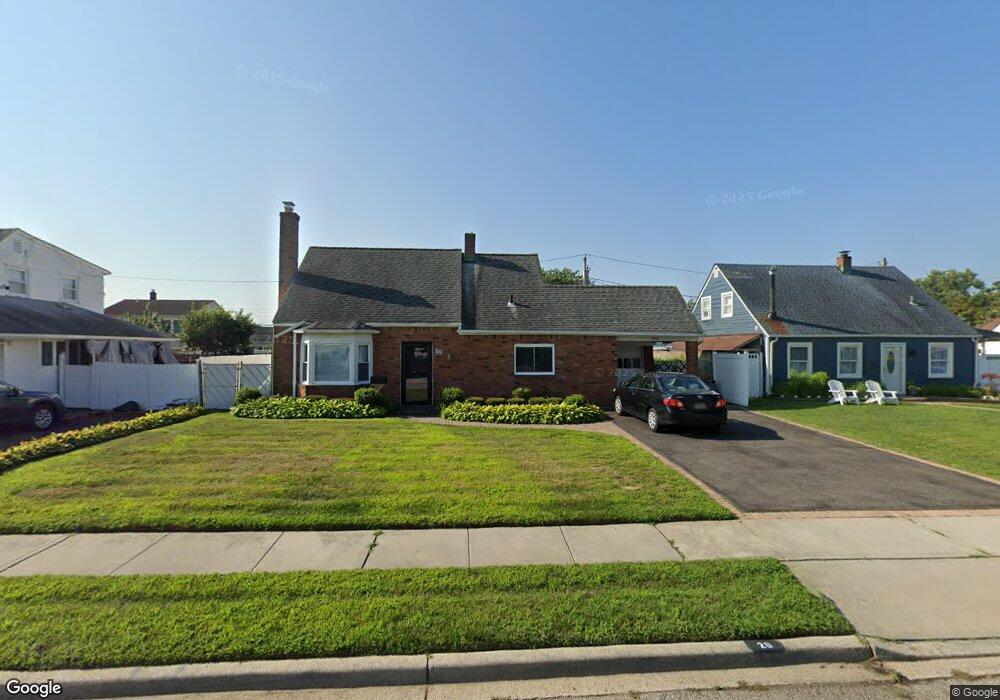 20 Crag Ln, Levittown, NY 11756 - photo 1