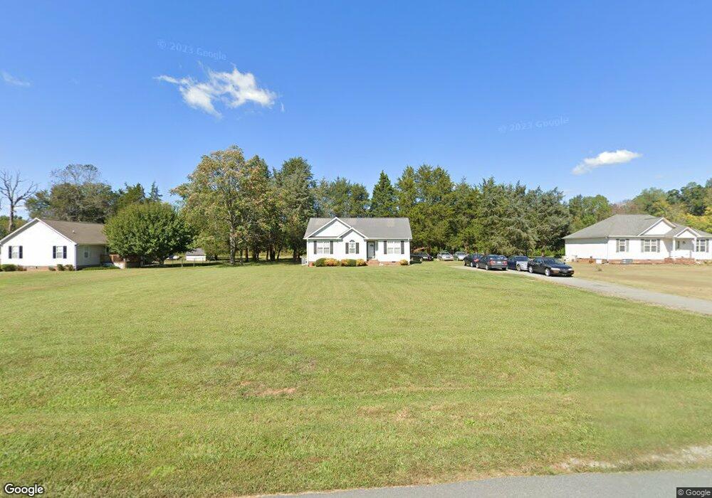 2516 Foxfire Ln, Burlington, NC 27217 - photo 1