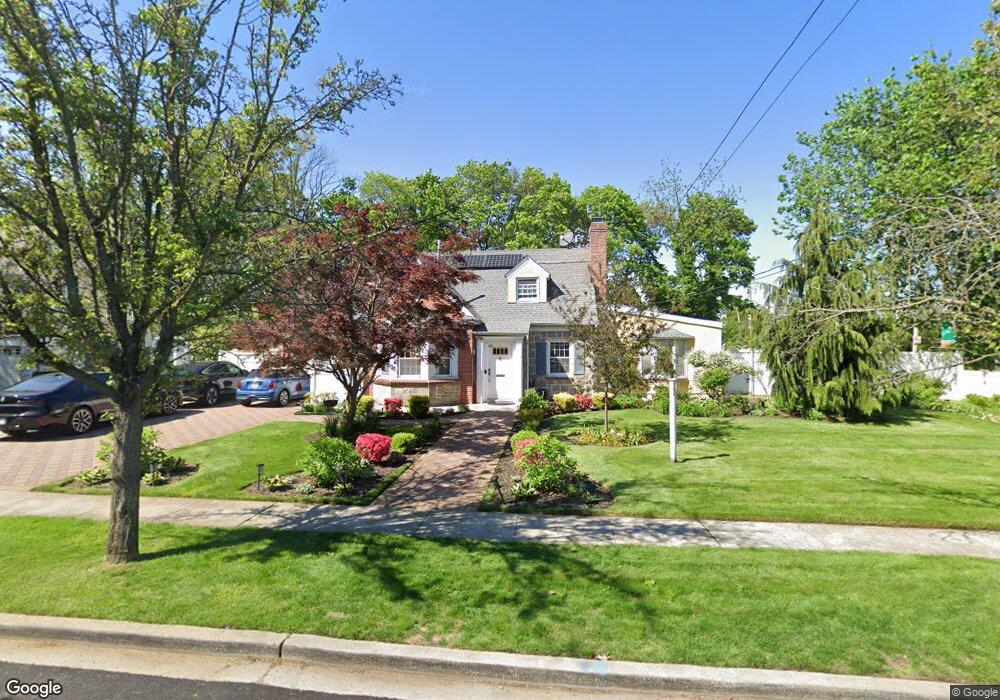 5 Gerard Ave E, Malverne, NY 11565 - photo 1