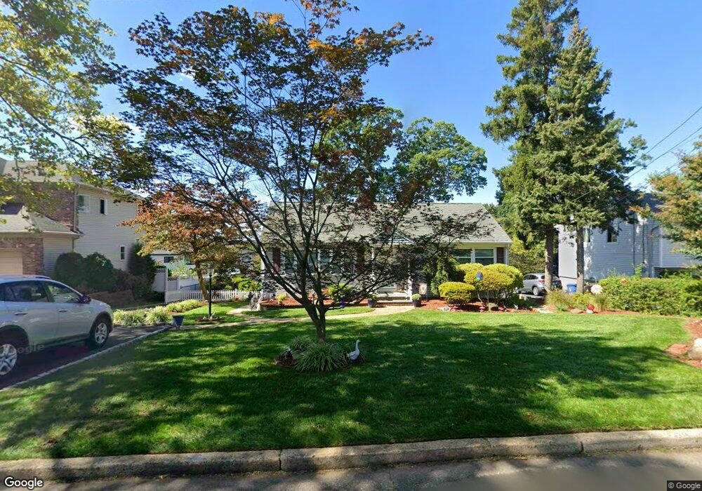 343 Alan Dr, Paramus, NJ 07652 - photo 1