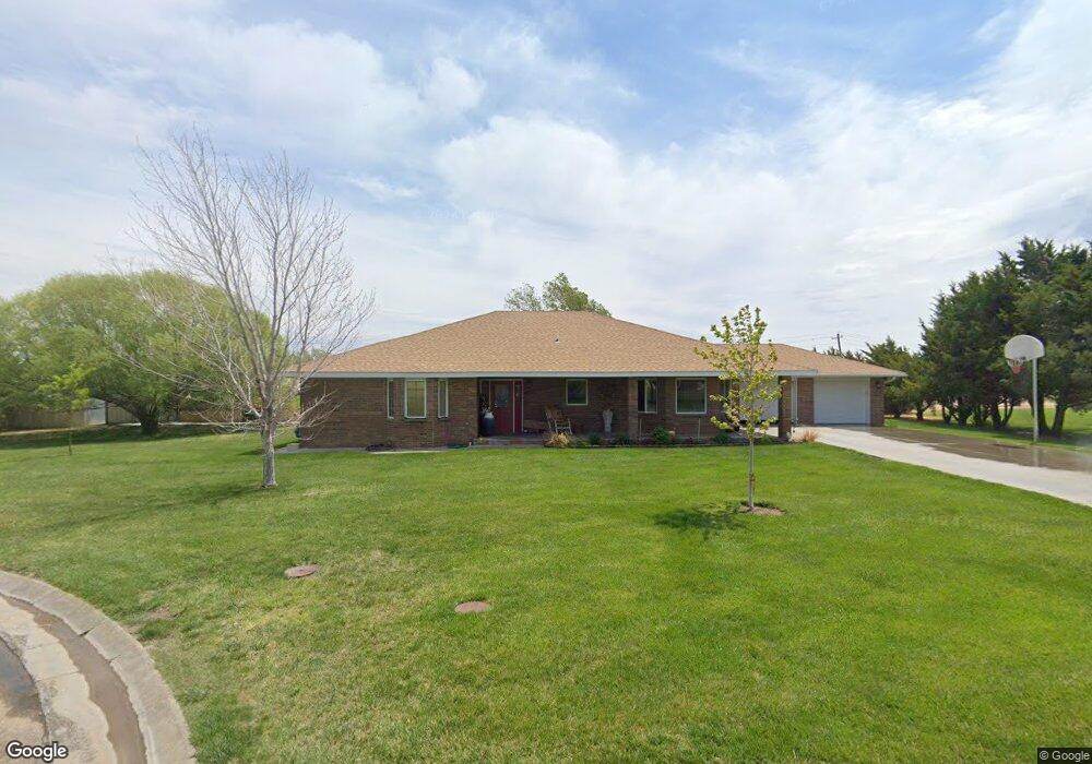 711 E 5th St, Hugoton, KS 67951 - photo 1