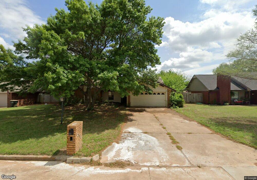 2014 Crestline Dr, Duncan, OK 73533 - photo 1