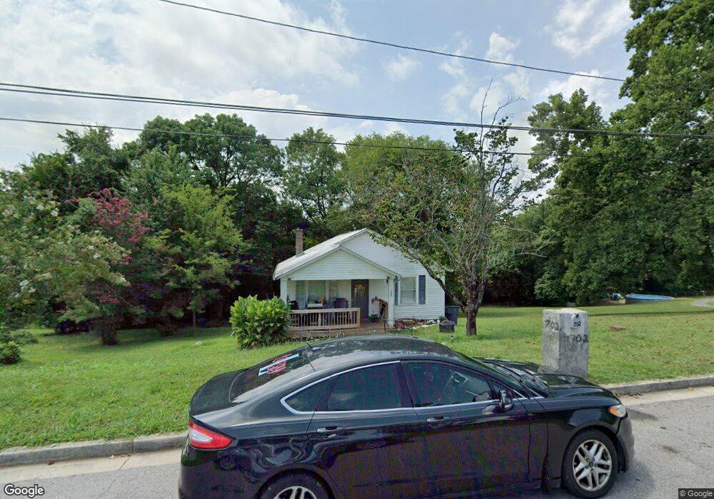 702 Cedar St, McMinnville, TN 37110 - photo 1