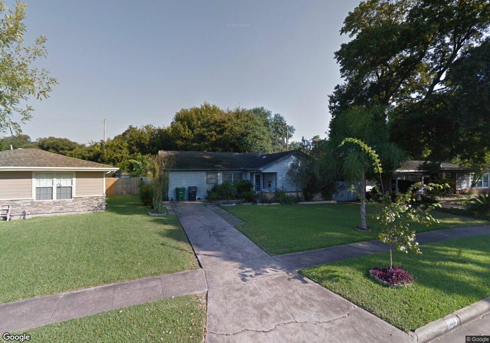 7511 Oak Vista St, Houston, TX 77087 - photo 1