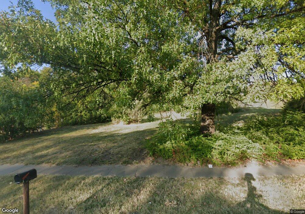 2813 SE Adams St, Topeka, KS 66605 - photo 1