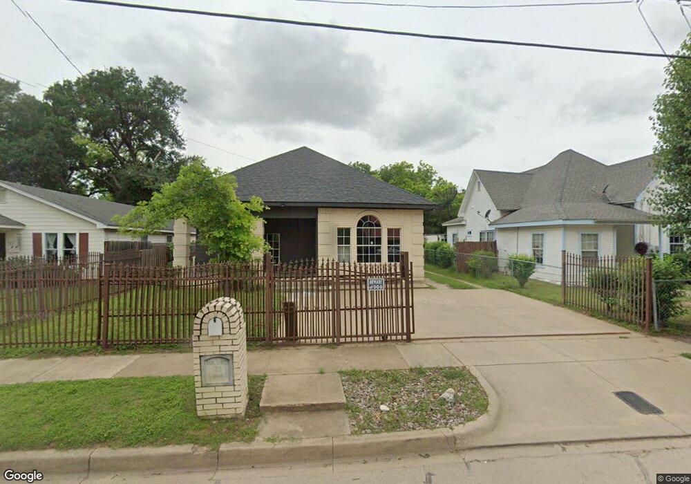 745 N Robinson St, Cleburne, TX 76031 - photo 1