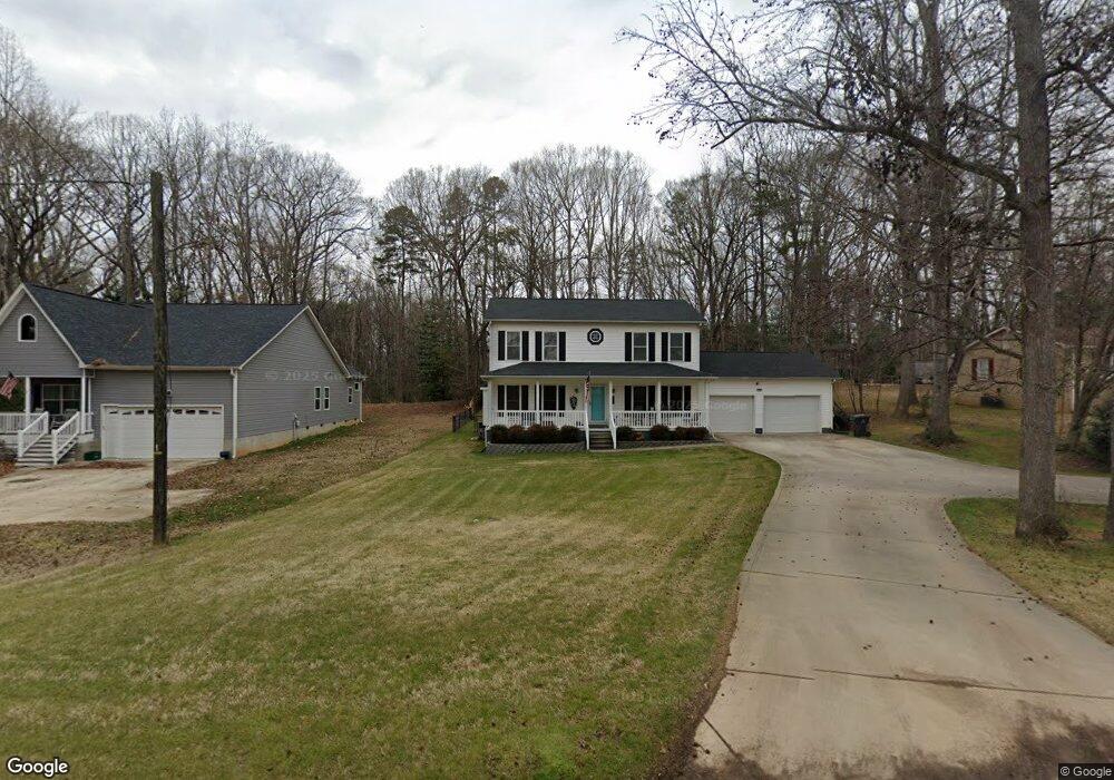 109 Hillcrest Ave, Clover, SC 29710 - photo 1