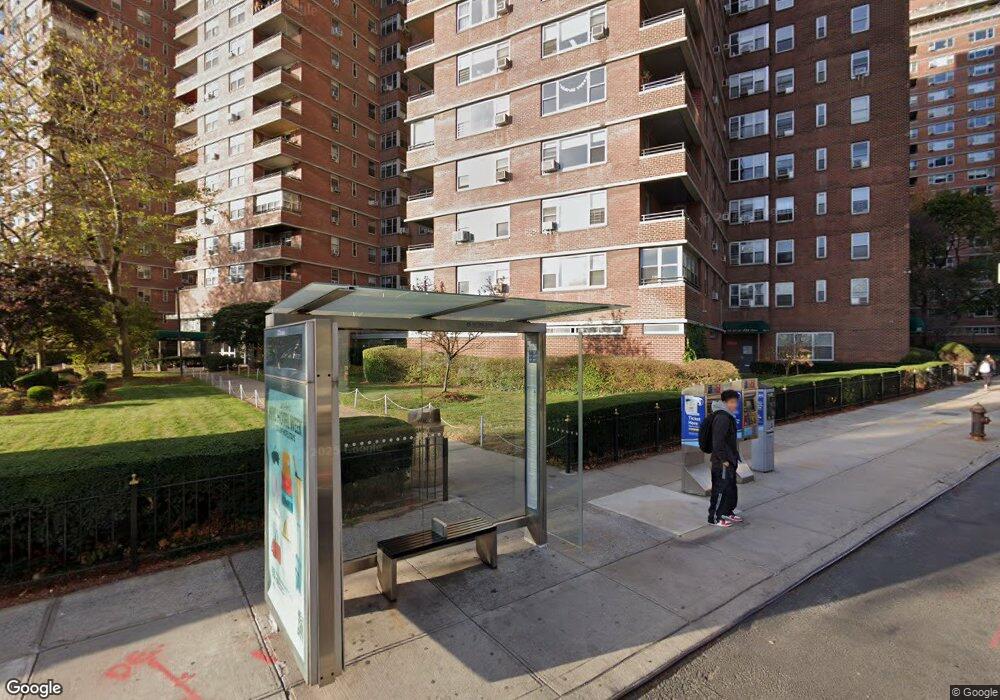 East River Housing unit A106, New York, NY 10002 - photo 1