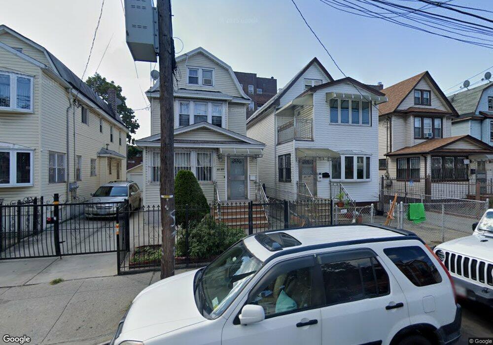4286 Hampton St, Elmhurst, NY 11373 - photo 1
